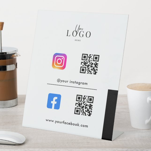 Custom QR Code Business Social Media Sign Sockelschild (In Situ)