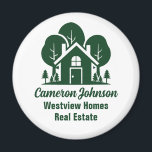 Custom Real Anwesen Company Green Forest House Magnet<br><div class="desc">Dieser echte Anwesen-Firmenmagnet ist perfekt auf einen Immobilienmakler abgestimmt,  der sich auf Häuser in der Nähe von Wildnis und Wald spezialisiert hat. Die grüne Silhouette von Bäumen hinter einer Blockhütte Zuhause und personalisiert mit Ihrem Agent und Immobilien-Firmennamen für Marketing in den Hinterwäldern.</div>