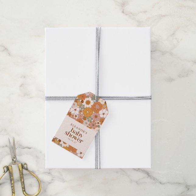 Custom Retro Terracotta Boho Floral Baby Dusche Geschenkanhänger (Mit Garn)