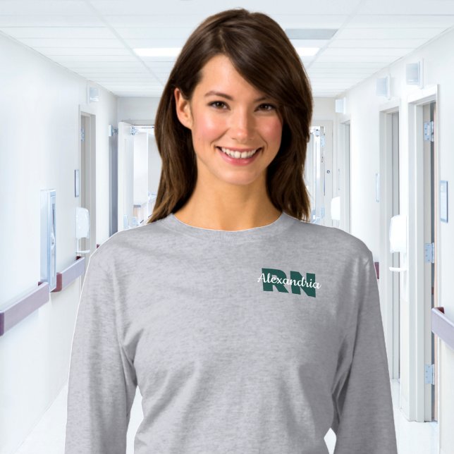 Custom RN Credentials with Name T-Shirt (Von Creator hochgeladen)