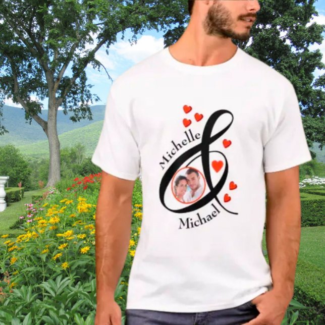 Custom Romantic Foto First Names Heart T-Shirt (Von Creator hochgeladen)
