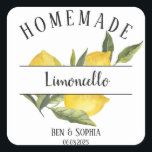 Custom Rustic hausgemachte italienische Limoncello Quadratischer Aufkleber<br><div class="desc">Moderne rustikale,  hausgemachte Limoncello Flaschenschilder sind perfekt für Ihre Gastgeschenke Hochzeiten mit italienischem Thema und Sommerleben. Sie verfügen über einen Aquarellenzweig,  Zitronen und grüne Äste und ein individuelles Etikett für alle Ihre Anforderungen an die italienische Limoncello Flaschenkennzeichnung.</div>