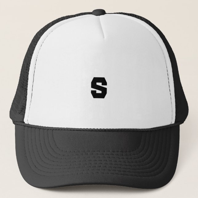 Custom S Monogram Handsome Cap in White and Black Truckerkappe (Vorderseite)