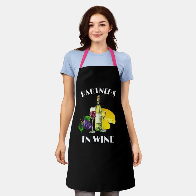Custom Sassy Partner in Wine Personalisiert Black Schürze (Getragen)
