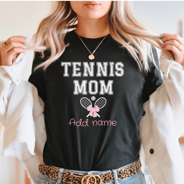 Custom Tennis Mama mit rosa Bow & Rackets T-Shirt (Von Creator hochgeladen)