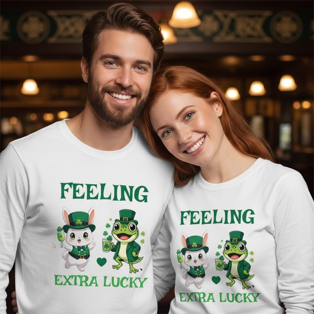 Custom Text St. Patrick's Day Frog and Bunny Tri-Blend Shirt (Von Creator hochgeladen)