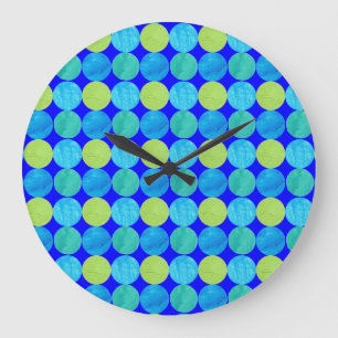 Custom Wall Clock: Blue Moons on Grid Pattern Große Wanduhr