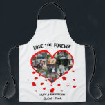 Custom Wedding Anniversary Heart Foto Collage Schürze<br><div class="desc">Angepasste Hochzeitanfänger Herzfoto Collage. Personalisieren Sie diese Jubiläumsvorlage mit 15 Fotos,  Namen</div>