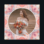 Custom Wedding Anniversary Pink Star Foto Geschenk Magnet<br><div class="desc">Die Ziergegenstände des Foto Foto Magnet Dekorationsgeschenke sind in rosa Pfirsichpfirsichfarben gehalten. Mit diesem hübschen rosa, sanften Pfirsich und pastellblauen geometrischen Kunststar-Magneten dekorieren Sie Ihre Zuhause- oder Kochecke zum Jubiläum. Geben Sie Ihrem Zuhause-Interieur ein maximalistisches, fröhliches, warmes Farbglühen. Moderne Dopamin-Dekoration in der Küche für Sommerabende in und Frühjahr Hochzeitstag Party....</div>