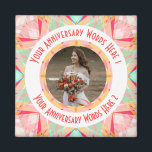 Custom Wedding Anniversary Rosa Foto Gruß Magnet<br><div class="desc">Gewohnter Hochzeitstag Star Rosa Rosa Pfirsich Orange Turquoise Foto Gruß Ornament Foto Gruß Magnet Dekoration Geschenke. Mit diesem hübsch rosa, pfirsichroten, orangefarbenen und türkisfarbenen Magneten für geometrische Kunststernmuster dekorieren Sie Ihre Zuhause- oder Kochecke zum Jubiläum. Geben Sie Ihrem Zuhause-Interieur ein maximalistisches, fröhliches, warmes Farbglühen. Moderne Dopamin-Dekoration in der Küche für...</div>