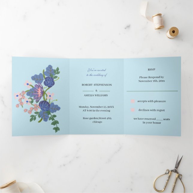 Custom Wedding Elegante Lila Blume Dreifach Gefaltete Einladung (Innenseite)