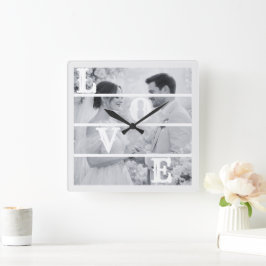 Custom Wedding Photo "LOVE" Quadratische Wanduhr