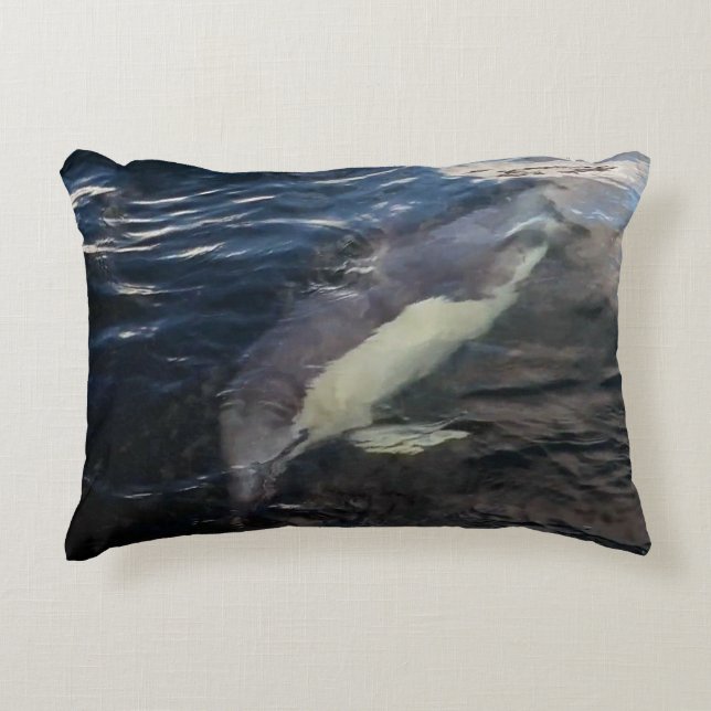Customised Common Dolphin Swimming Underwater Dekokissen (Vorderseite)