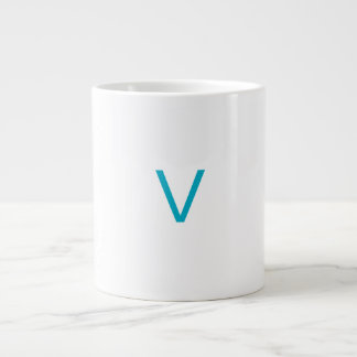 Customised letter V mug Jumbo-Tasse