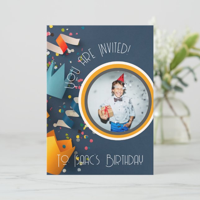 Cut Paper Crown Happy Birthday Name Foto Einladung (Stehend Vorderseite)