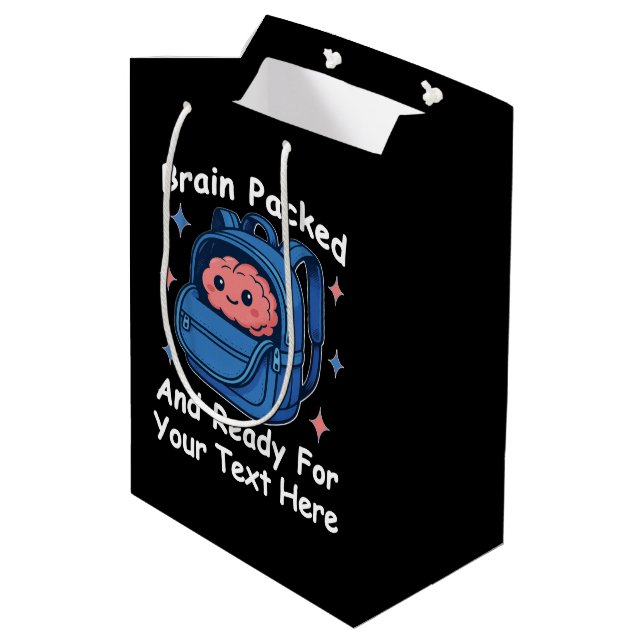 Cute Back-to-School Customizable “Brain Ready" Mittlere Geschenktüte (Rückseite Schrägansicht)