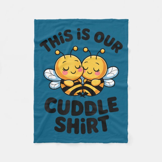 Cute Bee Couple Cuddle Funny Romantic  Fleecedecke (Vorderseite)