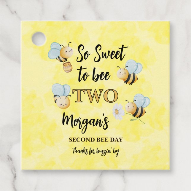 Cute Bee Two Yellow Black Second Birthday Party Geschenkanhänger (Vorderseite)