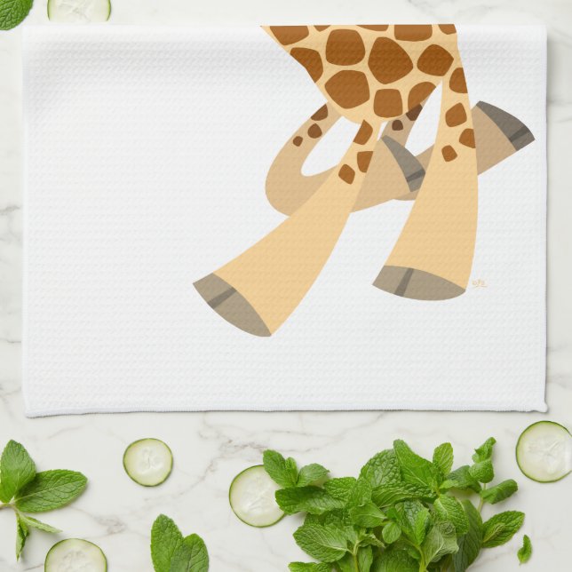 Cute Cartoon Ambling Giraffe Serviette de cuisine (Plié)