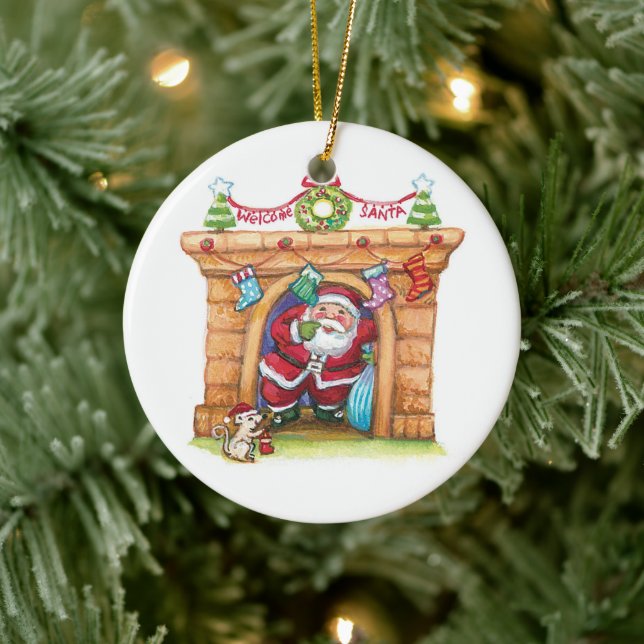 Cute Cartoon Jolly Santa Claus Coming Down Chimney Keramikornament (Baum)