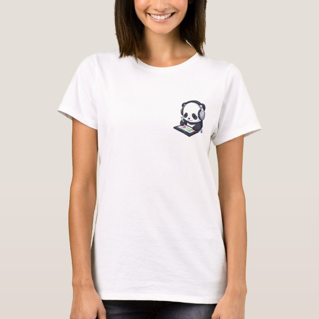 Cute Cartoon Panda Artist Drawing on Digital Table T-Shirt (Vorderseite)