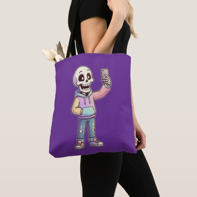 Cute Cartoon Skeleton Selfie - Full Body Trendy  Tasche (Von Nahem)