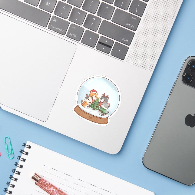 Cute Christmas Cat Sticker, Snow Globe Cat Aufkleber (Laptop mit iPhone)