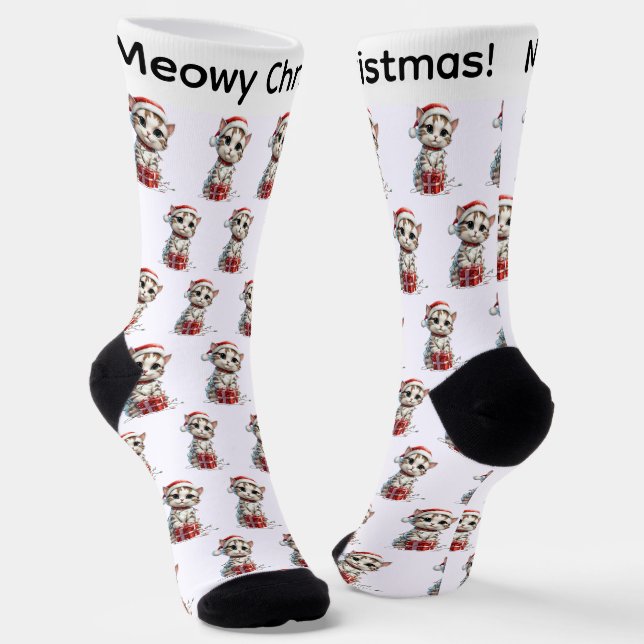 Cute Christmas Kitten on Gift Box Socken (Gewinkelt)
