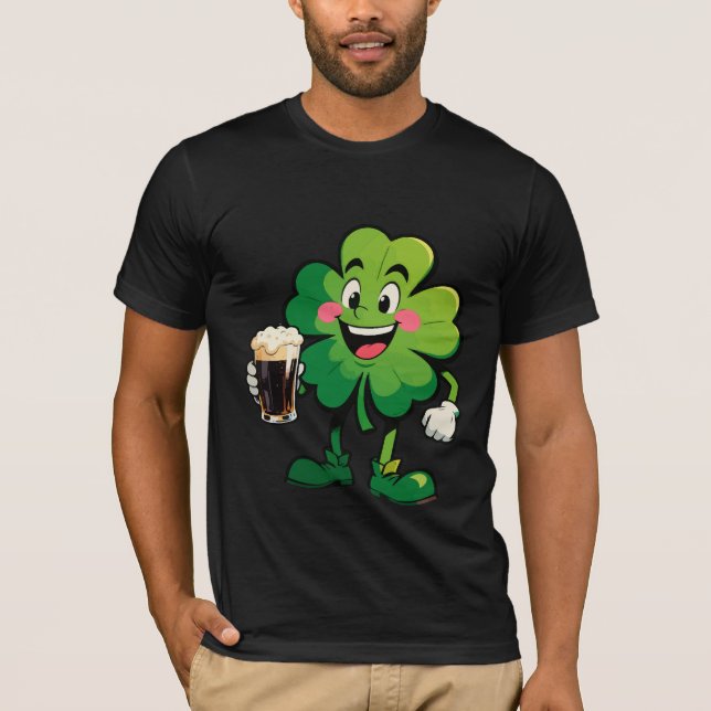 Cute Clover Raises A Glass T-Shirt (Vorderseite)