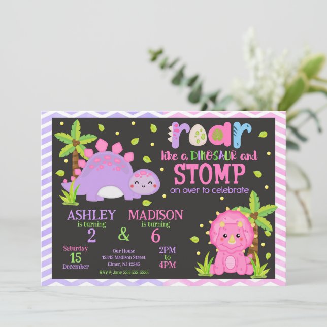 Cute Dinosaur Joint Birthday  Einladung (Stehend Vorderseite)