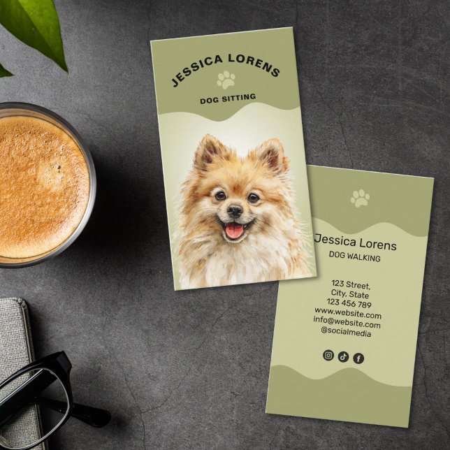 Cute Dog Sitter, Pet Groomer, Dog Walker Visitenkarte (cute pet sitter business card with paw print and watercolor dog illustration)