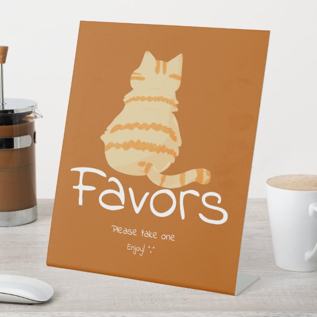 Cute Fat Orange Cat Baby Shower Favors Sockelschild (In Situ)