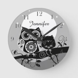 Cute Flower power Owls & custom name Runde Wanduhr