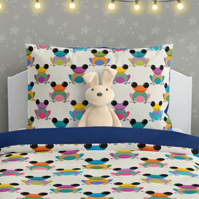 Cute Frog Pattern on Cream Kissenbezug (Von Creator hochgeladen)