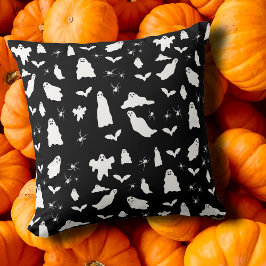 Cute Ghost, Bats & Spiders Halloween Pattern Kissen