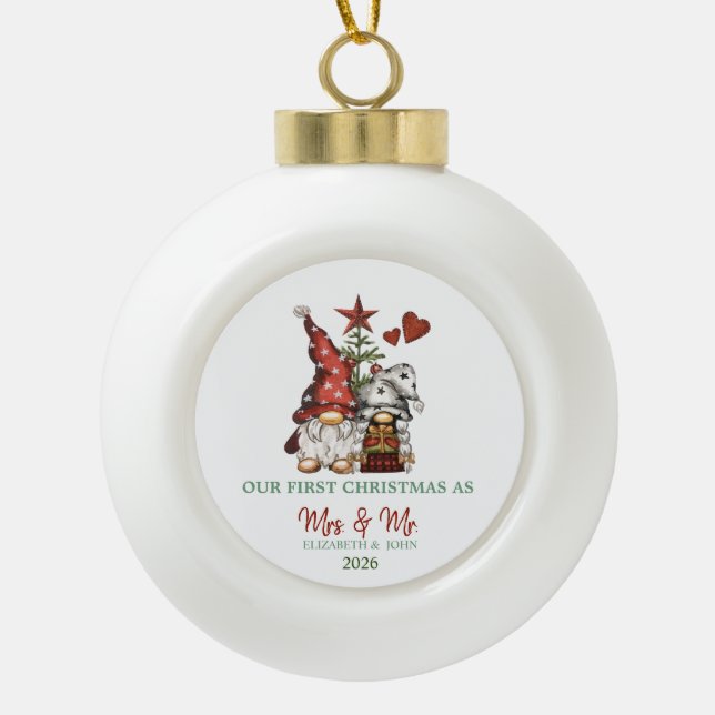 Cute Gnomes Pine Tree Our First Christmas  Keramik Kugel-Ornament (Vorderseite)