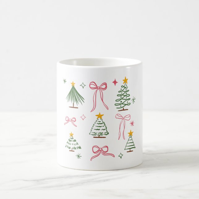 Cute Hand Drawn Christmas Trees and Bows Pattern Kaffeetasse (Mittel)