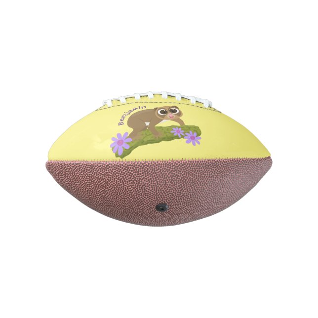 Cute happy slow loris on branch cartoon football (Gedreht 270)