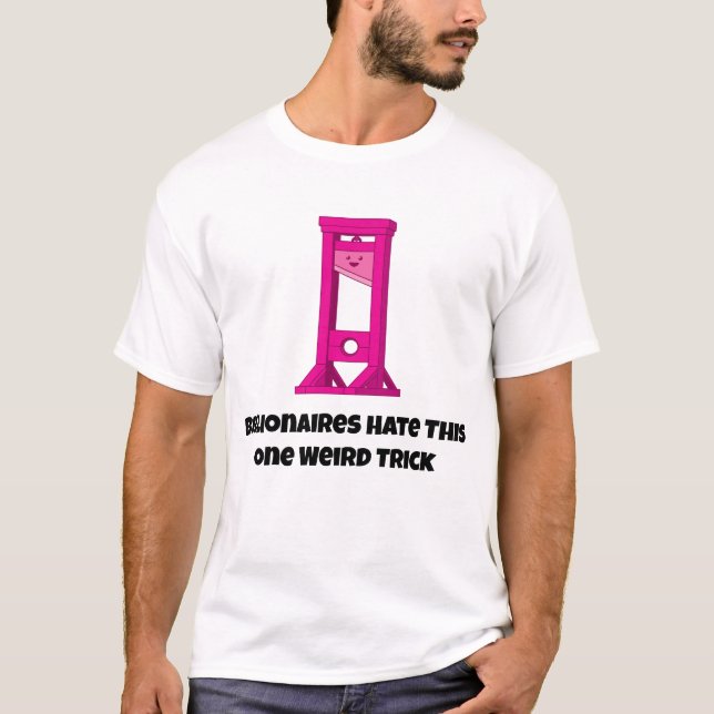 Cute KawaiiPink Guillotine Un T-Shirt Bizarre (Devant)