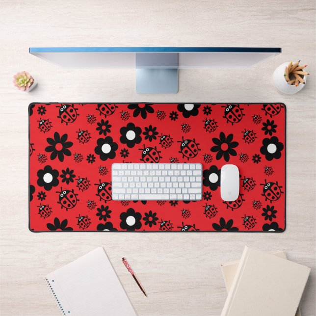 Cute ladybug Patterned (Bureau 1)
