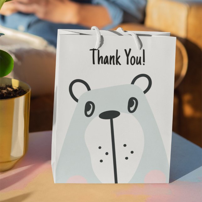Cute little funny bear mittlere geschenktüte (Cute gift bag with bear)