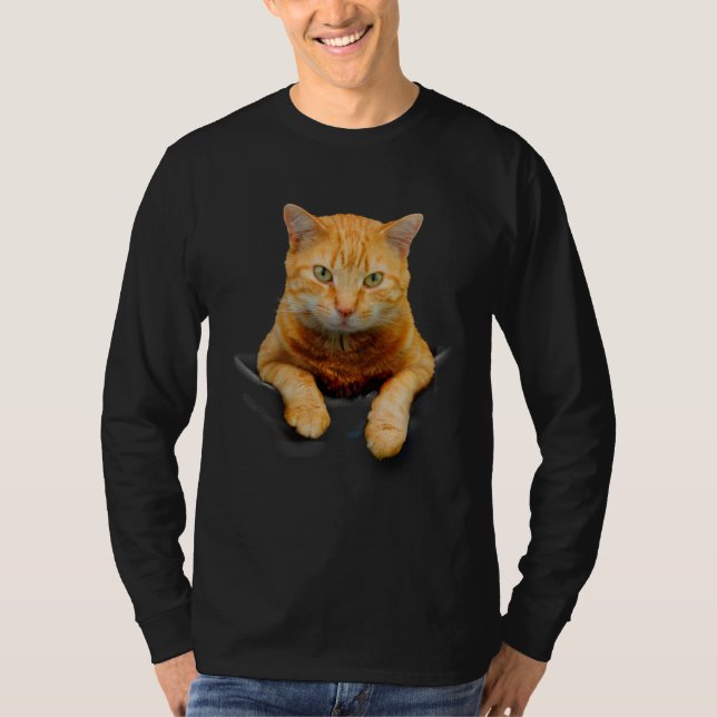Cute Orange Cat in Pocket  Cat T-Shirt (Vorderseite)