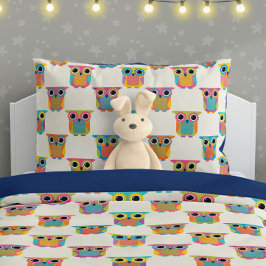 Cute Owl Pattern on Cream Kissenbezug