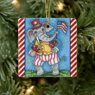 CUTE PATRIOTIC ELEPHANT WAVING AMERICAN FLAG KERAMIKORNAMENT