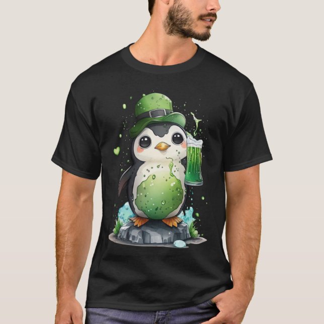 Cute Penguin Loves Beer St Patrick s Day T-Shirt (Vorderseite)