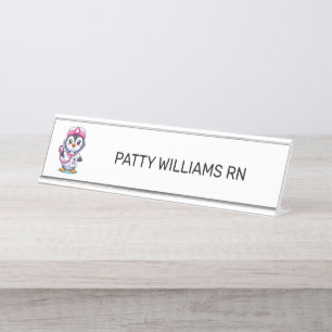 Cute Penguin Nurse Pink Stethoscope Custom Schreibtischnamensplakette