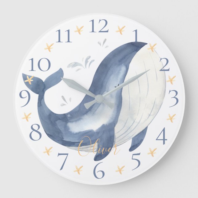 Cute Personalized Watercolor Nautical Blue Whale Große Wanduhr (Vorderseite)