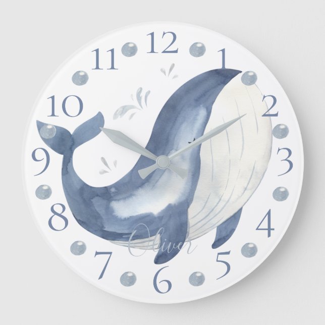 Cute Personalized Watercolor Nautical Blue Whale L Große Wanduhr (Vorderseite)