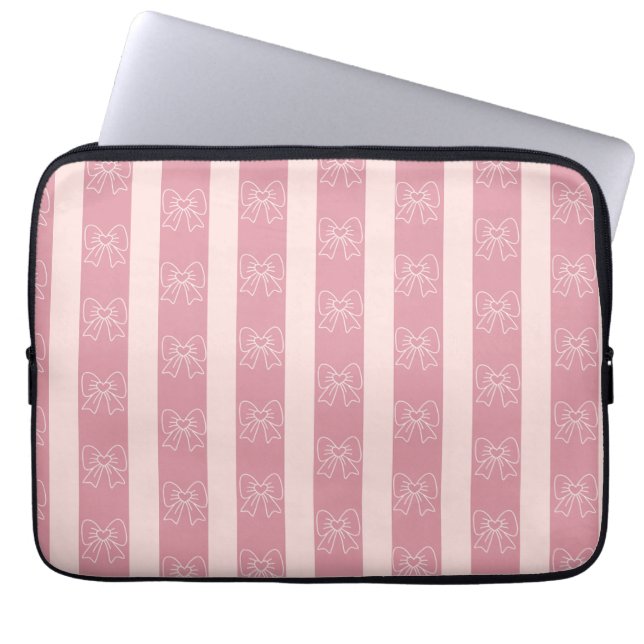 Cute Pink Bow Stripe Pattern – Girly Aesthetic Laptopschutzhülle (Vorderseite)