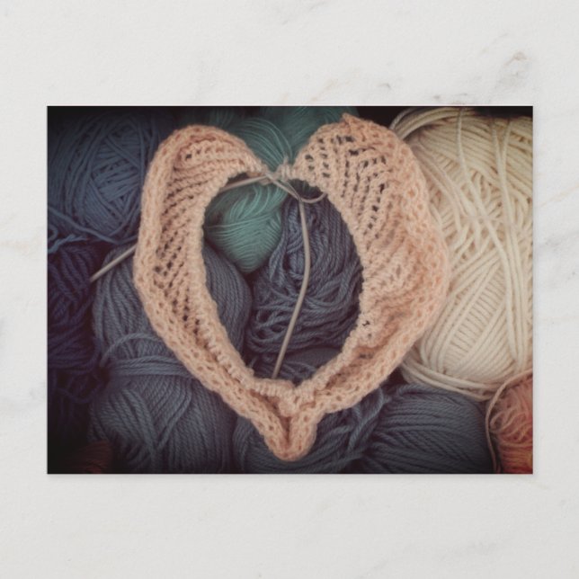 Cute pink heart-shaped baby knitting postcard postkarte (Vorderseite)